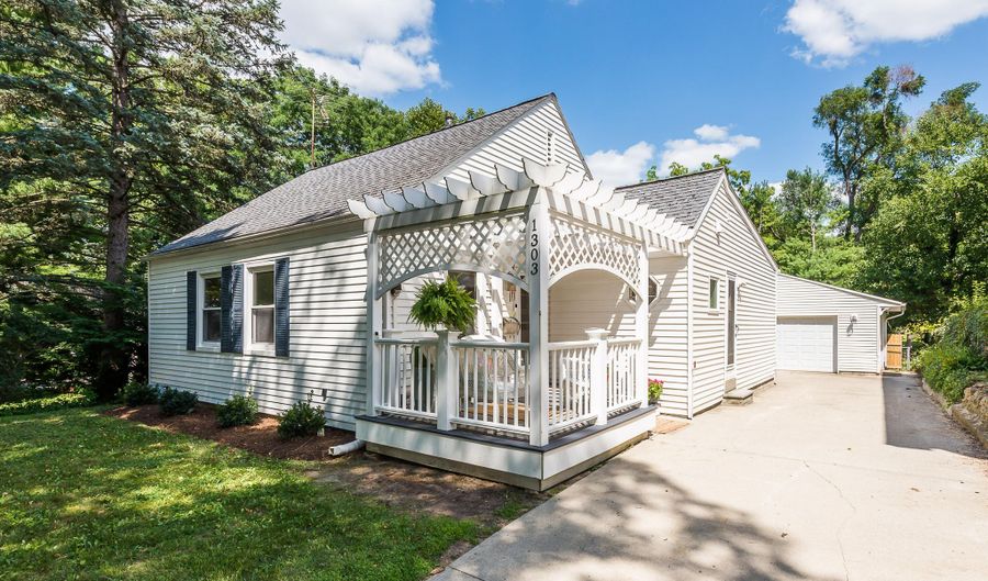 1303 Prescott Ave, Ann Arbor, MI 48103 - 3 Beds, 2 Bath