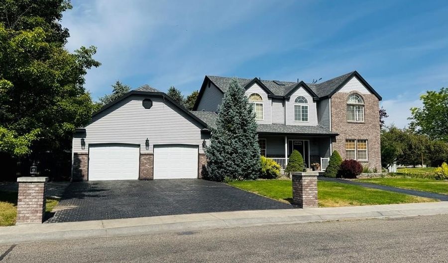 1300 Lyn Ave, Blackfoot, ID 83221 - 6 Beds, 4 Bath