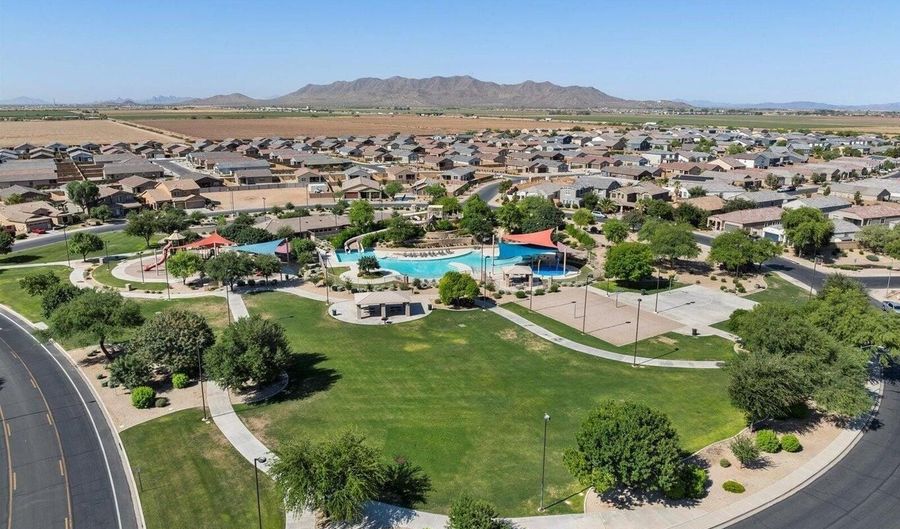 348 S SAN ANTONIA Ln, Casa Grande, AZ 85194 - 3 Beds, 2 Bath