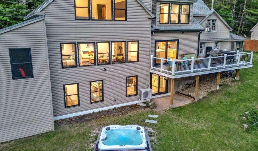 127 New Hampshire Route 16A, Bartlett, NH 03845 - 4 Beds, 4 Bath