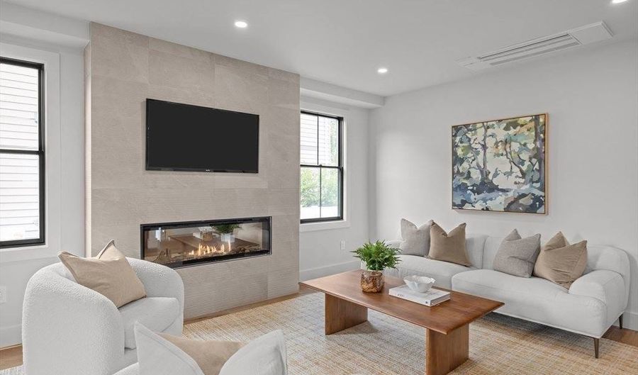 27 Dartmouth St #27, Arlington, MA 02474 - 4 Beds, 3 Bath
