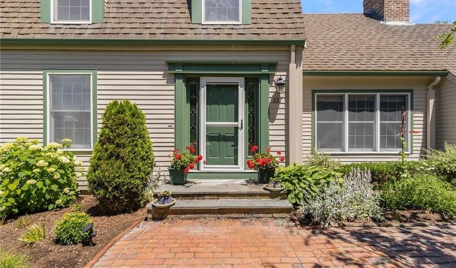 227 Prospect Ave, Middletown, RI 02842 - 4 Beds, 3 Bath