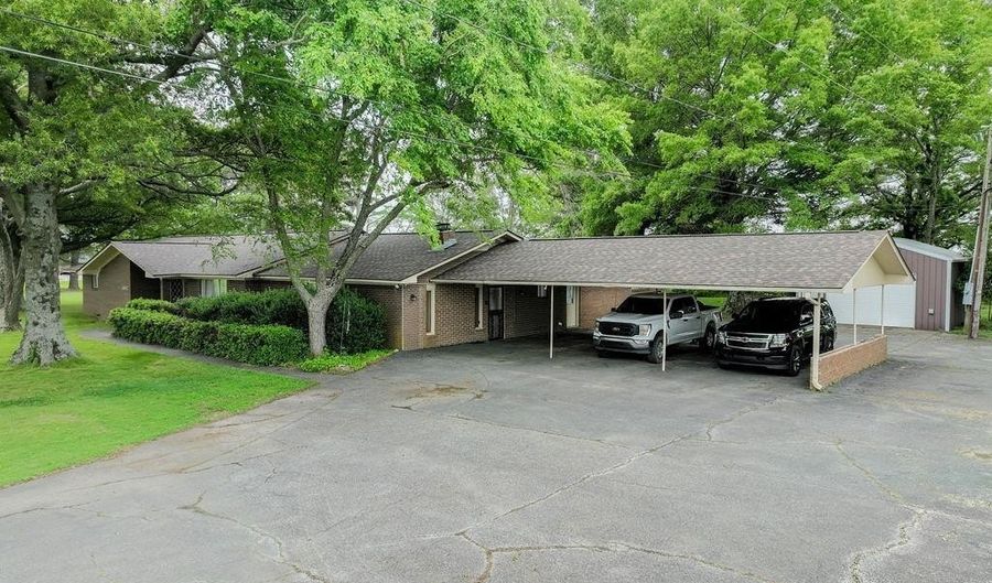 4987 E Hwy 64 Hwy, Augusta, AR 72006 - 4 Beds, 4 Bath