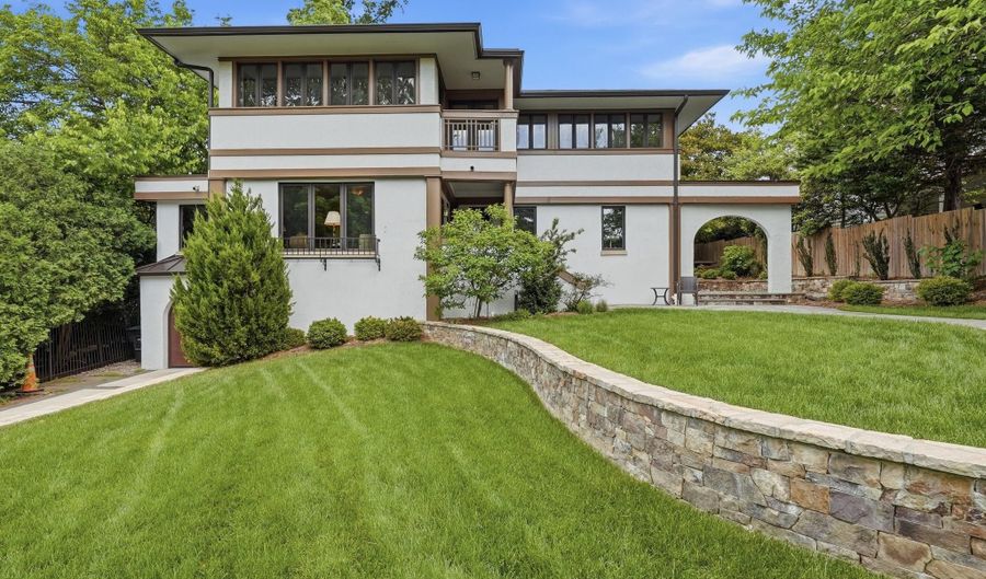 2817 24TH St N, Arlington, VA 22207 - 5 Beds, 4 Bath