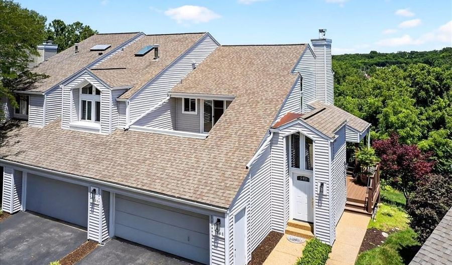 1848 Ridgeview Circle Dr, Ballwin, MO 63021 - 2 Beds, 2 Bath