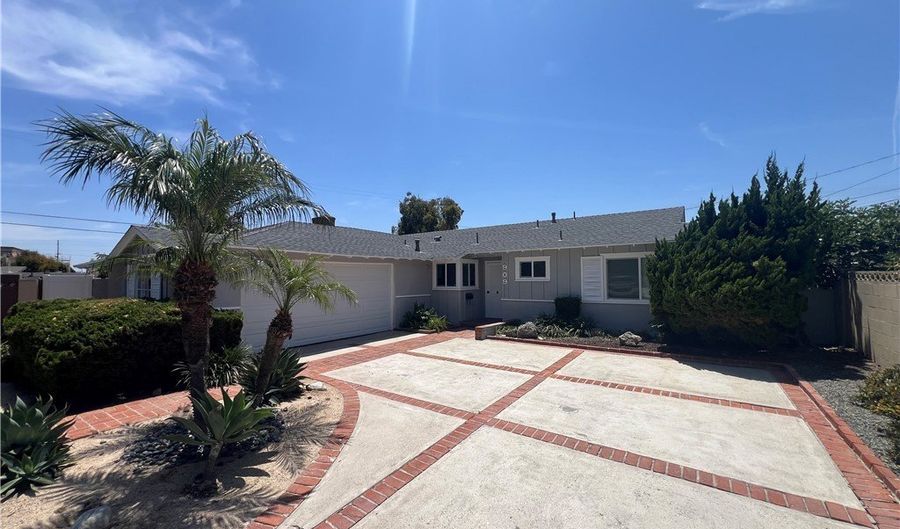 909 S Echo Pl, Anaheim, CA 92804 - 3 Beds, 2 Bath