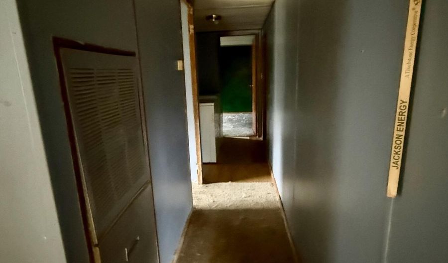 112 Liesegang Rd, Beattyville, KY 41311 - 2 Beds, 1 Bath