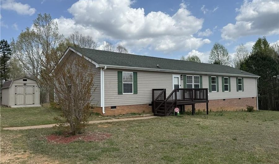 4053 Rice Dr, Asheboro, NC 27205 - 3 Beds, 2 Bath