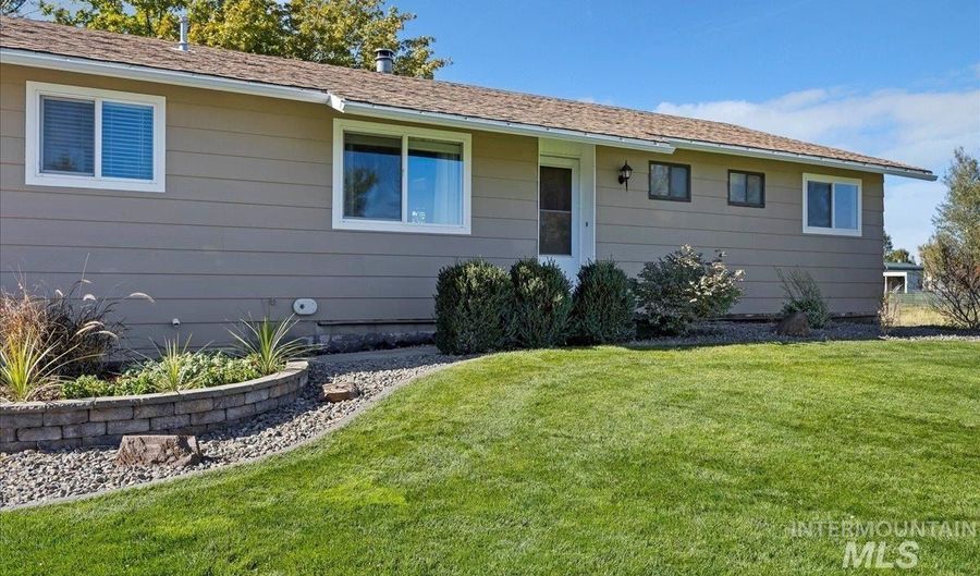 1537 E 4250 N, Buhl, ID 83316 - 5 Beds, 2 Bath