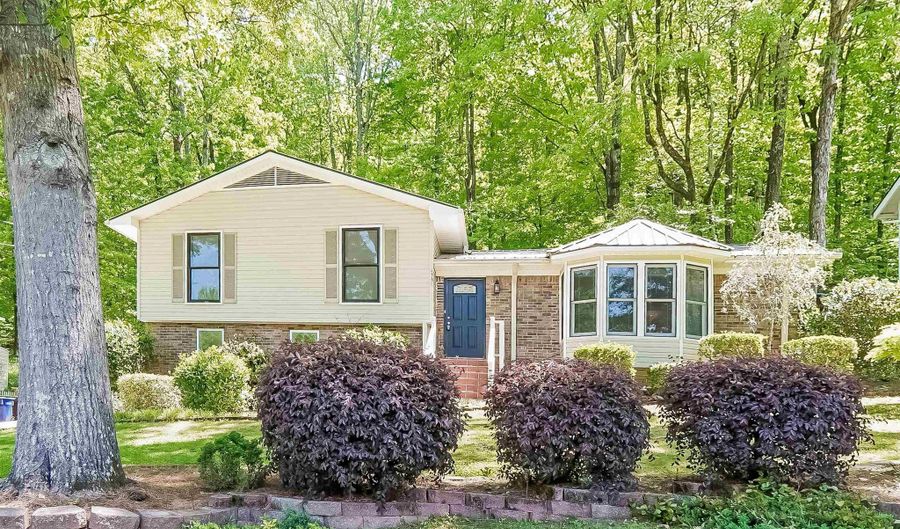 1330 HILLWOOD Dr, Alabaster, AL 35007 - 3 Beds, 3 Bath