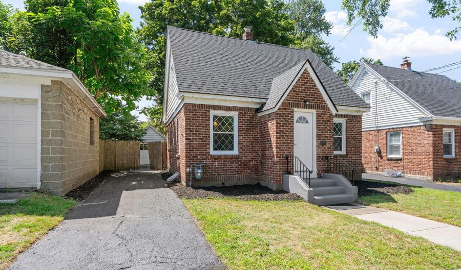 14 Maplewood Ave, Albany, NY 12203 - 3 Beds, 2 Bath