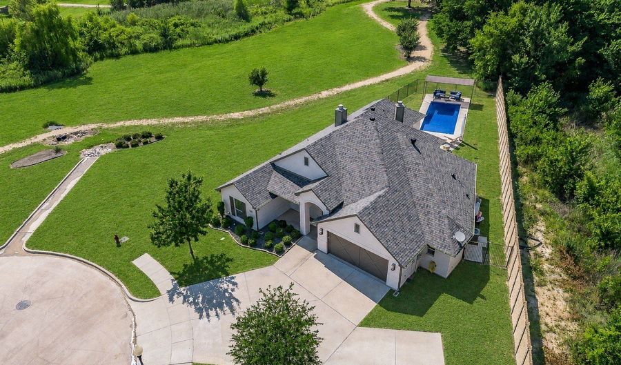 556 Sagebrush Ct, Aledo, TX 76008 - 3 Beds, 3 Bath