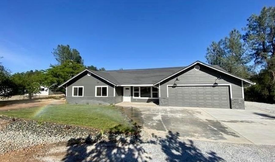 5883 Happy Valley Rd, Anderson, CA 96007 - 3 Beds, 2 Bath