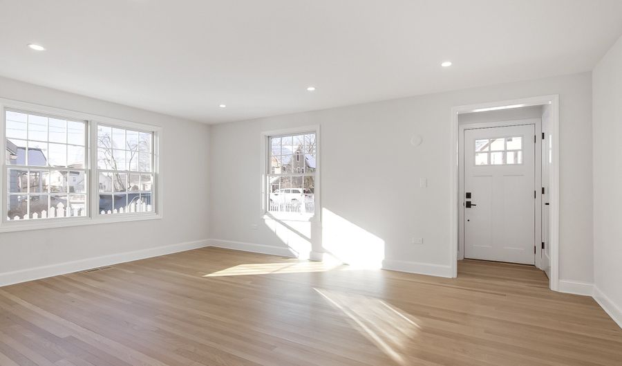 10 Greenwood Ave, Darien, CT 06820 - 3 Beds, 2 Bath