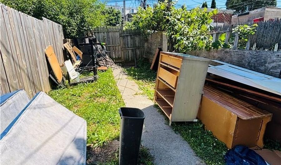 620 W Cedar St, Allentown, PA 18102 - 5 Beds, 1 Bath
