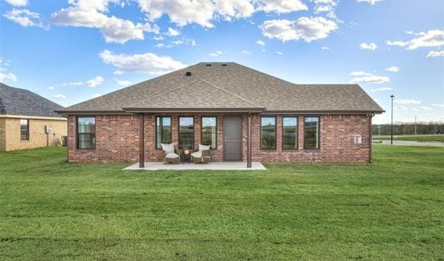 5818 Coldspring Ln, Bartlesville, OK 74006 - 2 Beds, 2 Bath
