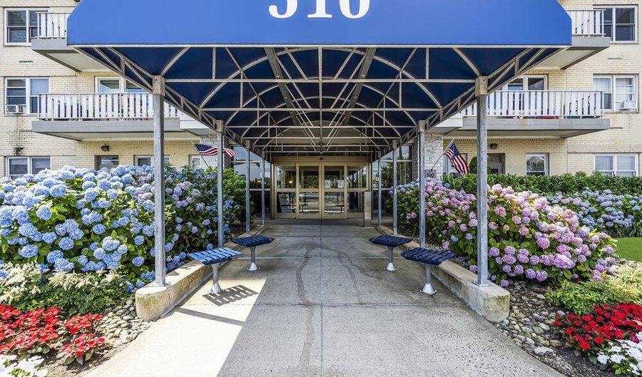 510 Deal Lake Dr 8F, Asbury Park, NJ 07712 - 0 Beds, 1 Bath