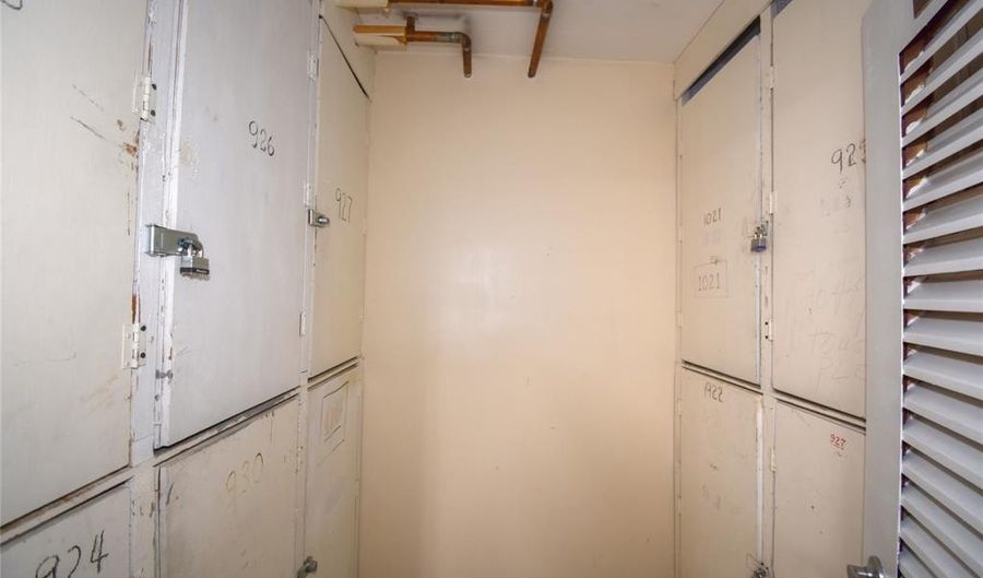 20301 W Country Club Dr 930, Aventura, FL 33180 - 2 Beds, 2 Bath