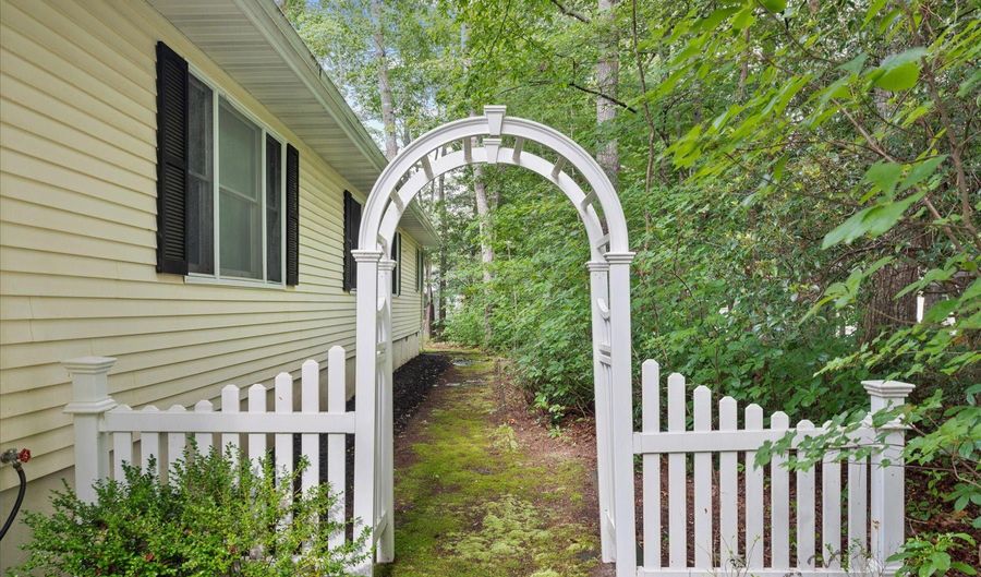 4 POACHER, Berlin, MD 21811 - 4 Beds, 2 Bath
