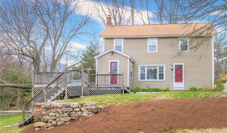127 Windham Ave, Colchester, CT 06415 - 3 Beds, 2 Bath