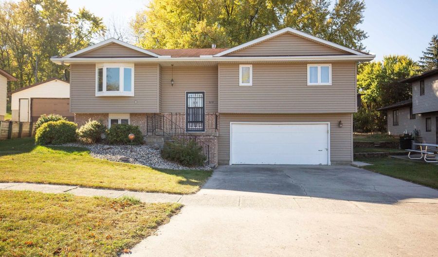 615 W Call St, Algona, IA 50511 - 3 Beds, 2 Bath