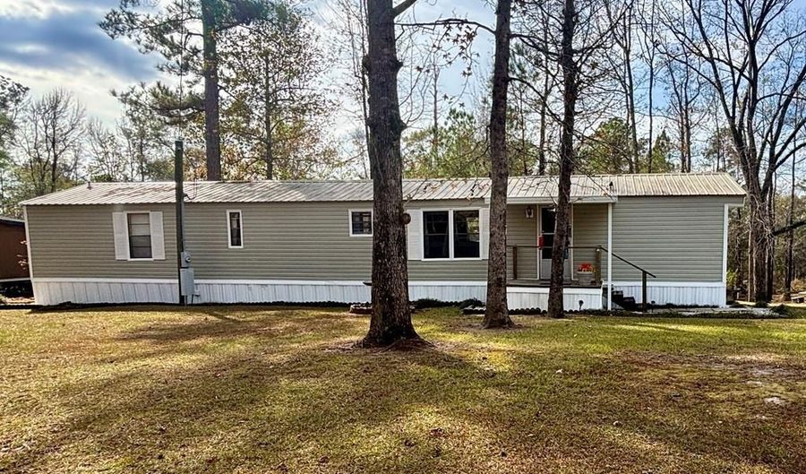 149 Susan Dr, Abbeville, AL 36310 - 2 Beds, 2 Bath