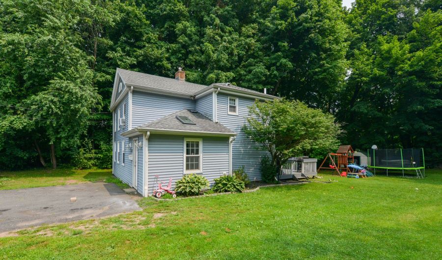 173 Wolcott St, Bristol, CT 06010 - 3 Beds, 1 Bath