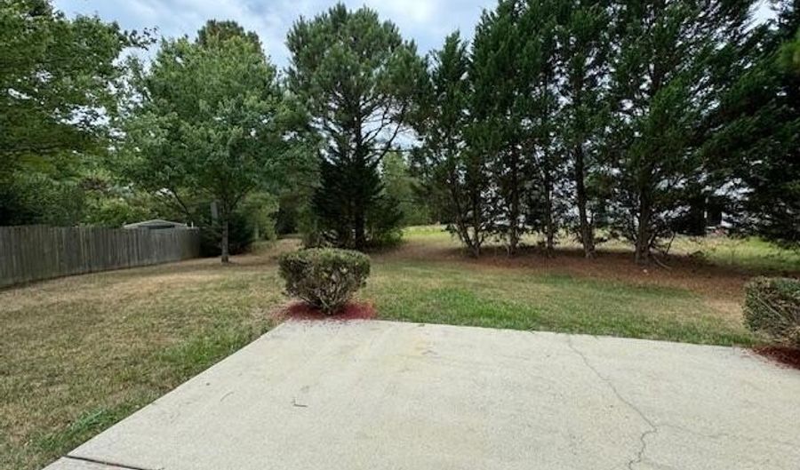 102 Alice Ct, Apex, NC 27502 - 4 Beds, 2 Bath