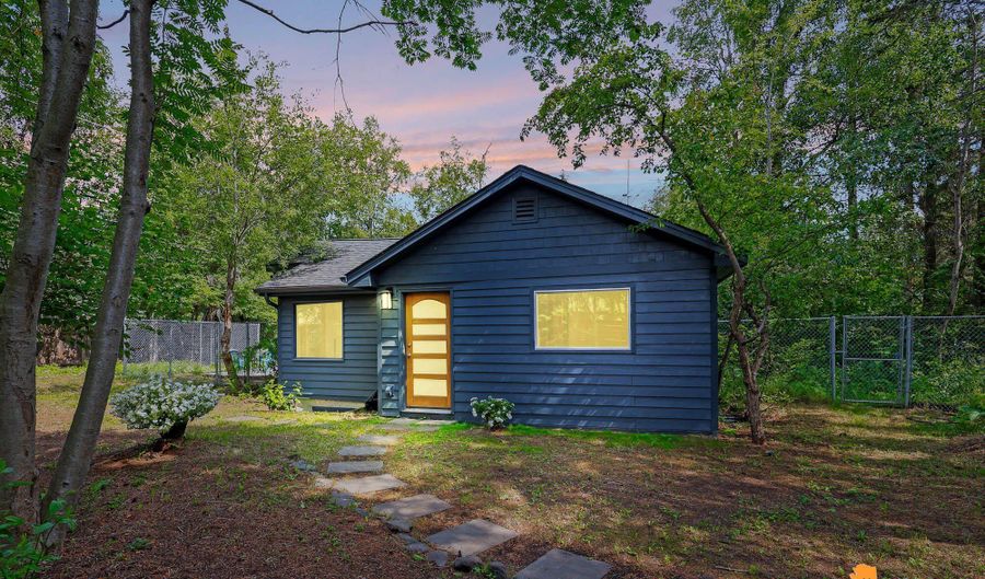 2641 W 27th Ave, Anchorage, AK 99517 - 3 Beds, 2 Bath