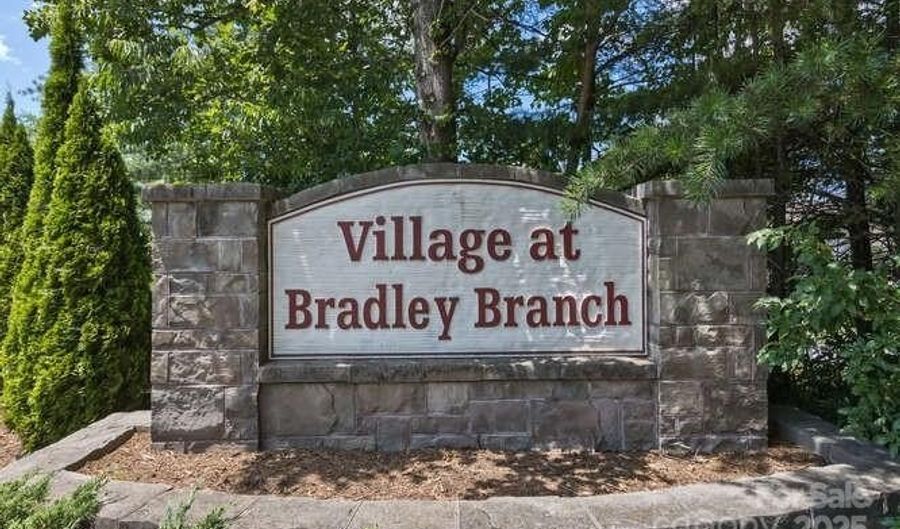 43 Sunny Meadows Blvd, Arden, NC 28704 - 3 Beds, 3 Bath