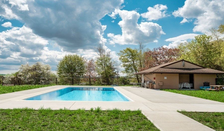 1209 Cromwell Hills Dr 1209, Cromwell, CT 06416 - 2 Beds, 2 Bath