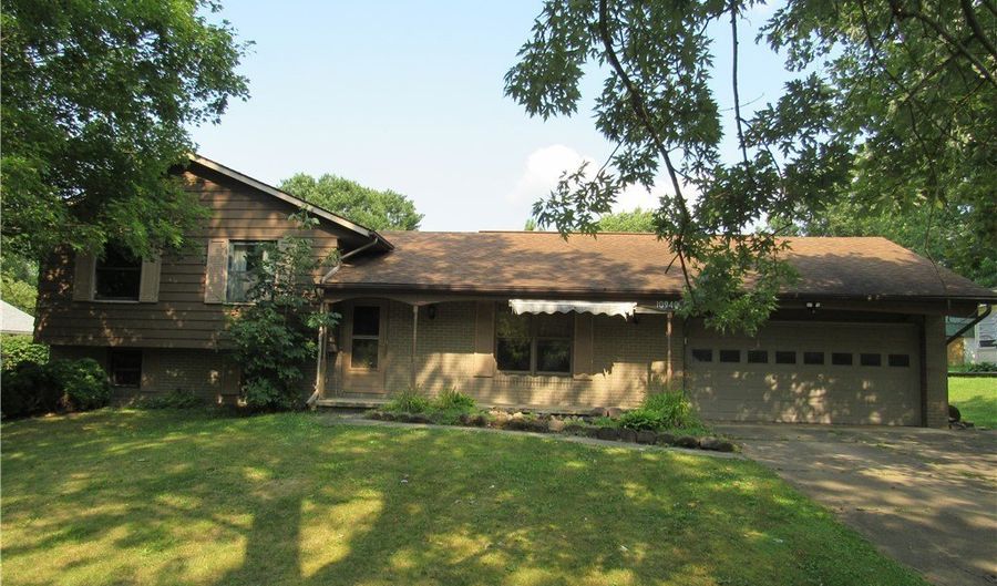 10940 Julie St NE, Alliance, OH 44601 - 3 Beds, 3 Bath