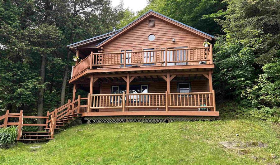 46 Log Cabin Dr, Cambridge, VT 05465 - 3 Beds, 2 Bath