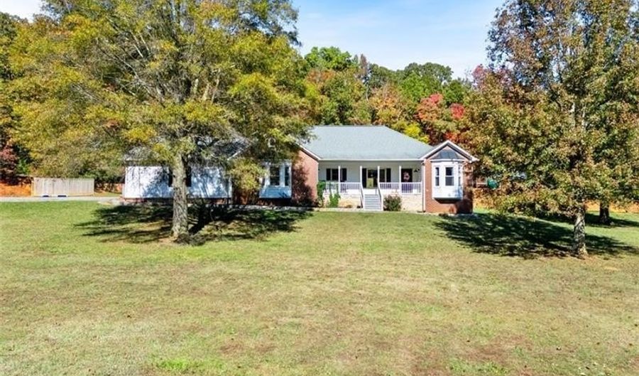 1451 Highway 140 NW, Adairsville, GA 30103 - 5 Beds, 4 Bath