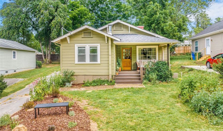 711 Reed St, Asheville, NC 28803 - 2 Beds, 1 Bath