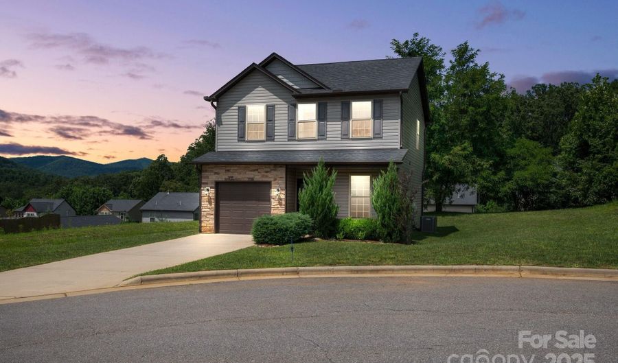 8 Ringed Teal Ct 14, Arden, NC 28704 - 3 Beds, 3 Bath