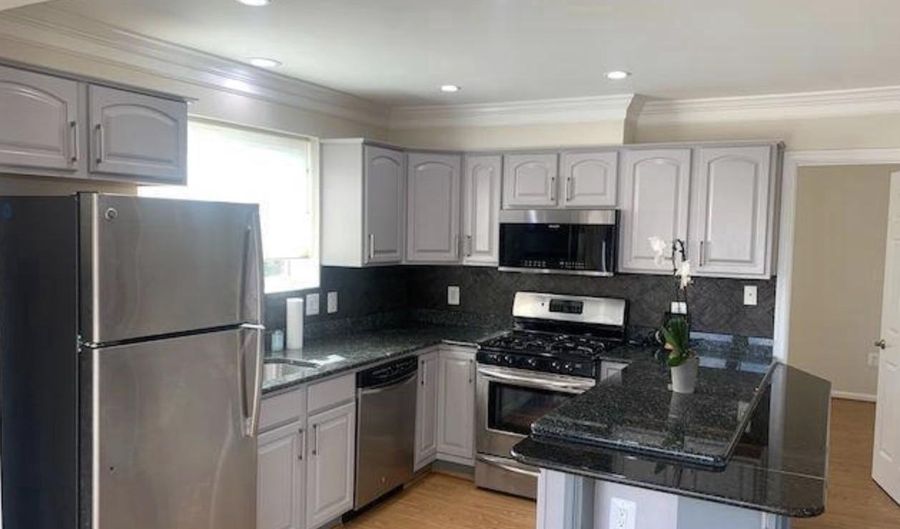 416 VEITCH St S 307, Arlington, VA 22204 - 1 Beds, 1 Bath