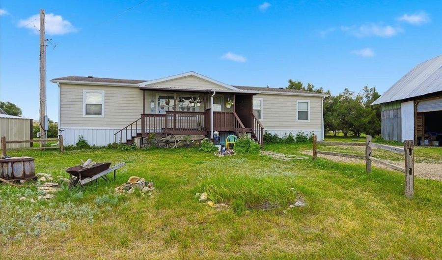 10995 Water Tank Rd, Belle Fourche, SD 57717 - 3 Beds, 2 Bath