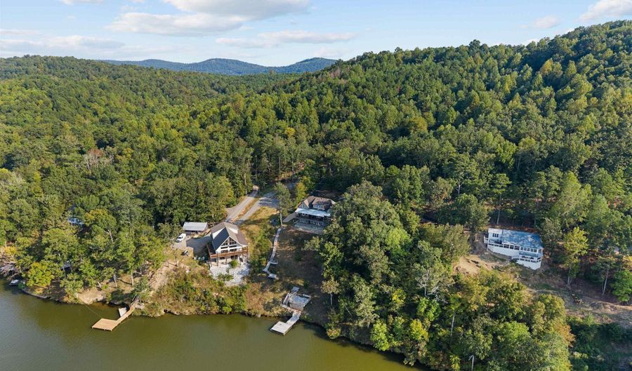 825 Dogwood Ln, Ashville, AL 35953 - 6 Beds, 5 Bath