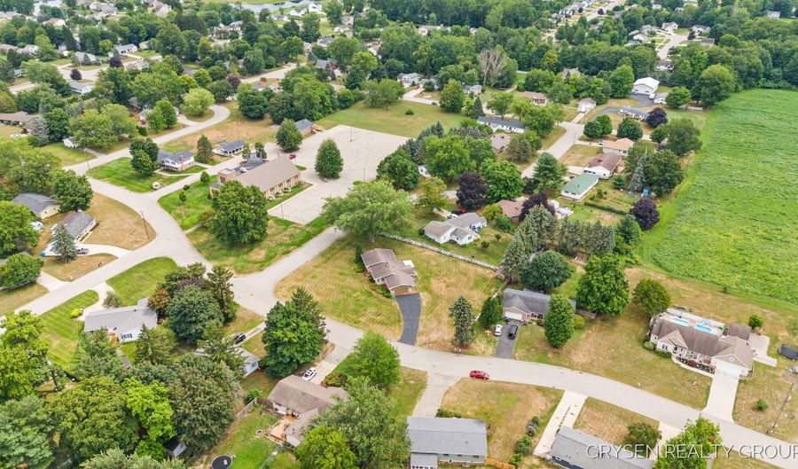 5776 Country View Dr, Allendale, MI 49401 - 3 Beds, 3 Bath