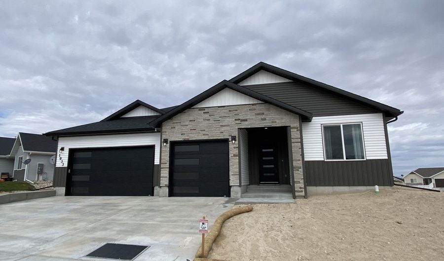 1933 Pheasant Dr, Elko, NV 89801 - 3 Beds, 2 Bath