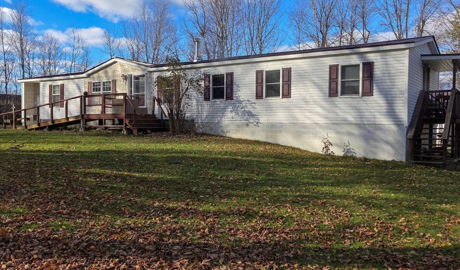 970 Irona Rd, Altona, NY 12910 - 5 Beds, 3 Bath