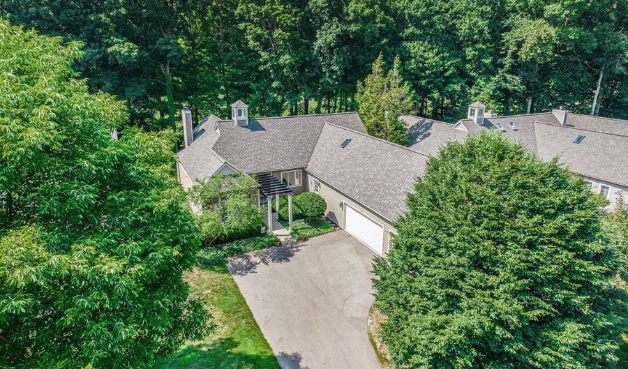 2736 Aspen Ct, Ann Arbor, MI 48108 - 3 Beds, 3 Bath
