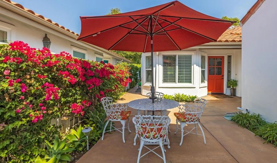 4676 Barcelona Way, Oceanside, CA 92056 - 2 Beds, 2 Bath