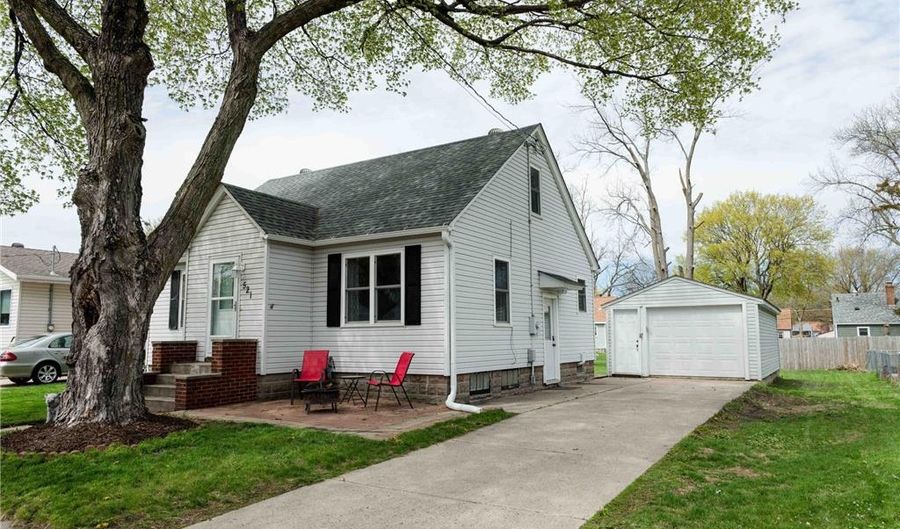 521 8th Ave SE, Waseca, MN 56093 - 3 Beds, 1 Bath