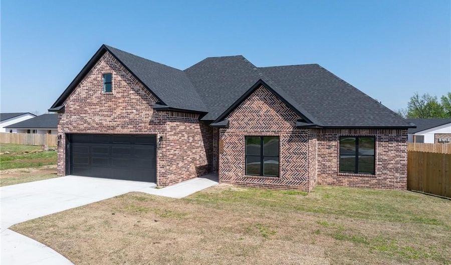 1900 Yellowstone Dr, Barling, AR 72923 - 4 Beds, 2 Bath
