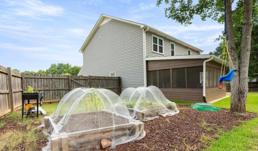 132 SUMMER HILL Dr, Alabaster, AL 35007 - 3 Beds, 3 Bath