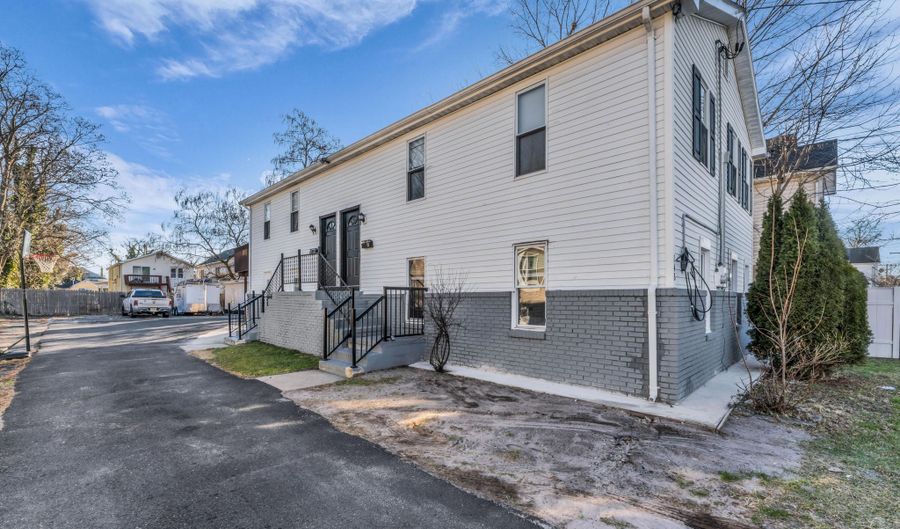 148 Dewitt Ave, Asbury Park, NJ 07712 - 3 Beds, 2 Bath