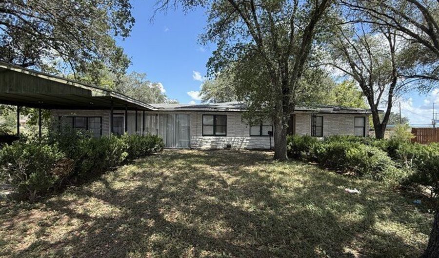1917 Agarito Ave, Alice, TX 78332 - 3 Beds, 2 Bath
