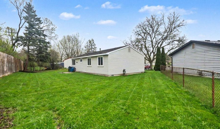 12 Faust Ct, Ann Arbor, MI 48108 - 4 Beds, 1 Bath